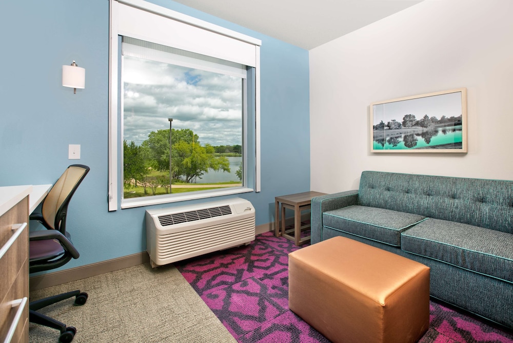Suite, 1 Bedroom, Accessible, Lake View (Hearing) - Photo 1