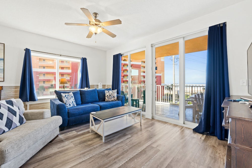 Condo, 3 Bedrooms, Sea View (301)