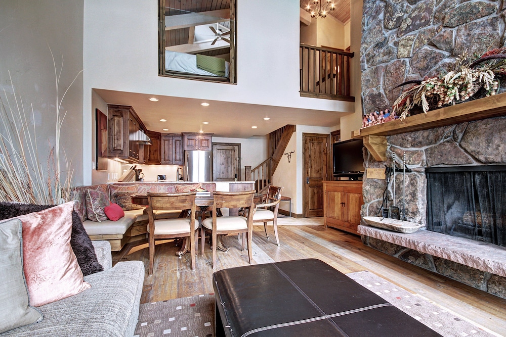 Room, 3 Bedrooms - Photo 10