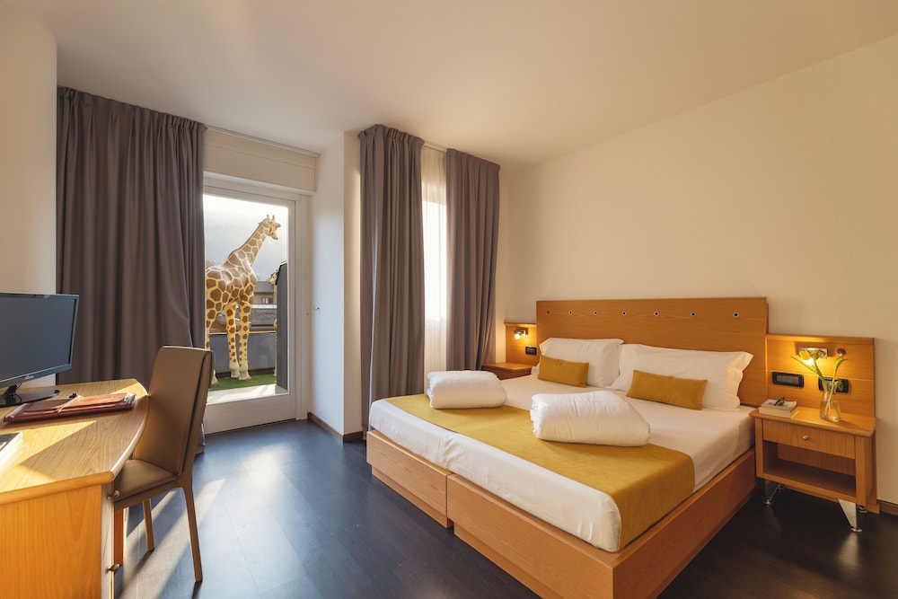 Comfort Triple Room, Patio
