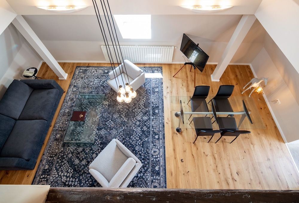 Penthouse Suite - Photo 2