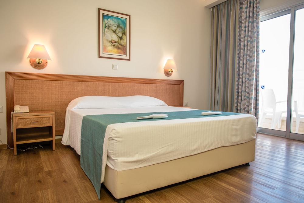 Superior Room, Sea View - Photo 6