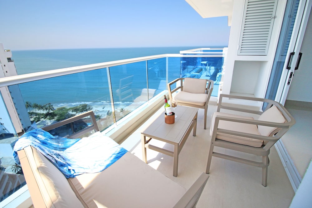 Comfort Apartment, 4 Bedrooms, Beach View (Smr298a) photo 1