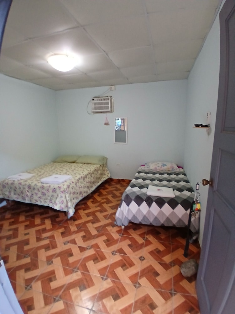 Basic Room photo 2