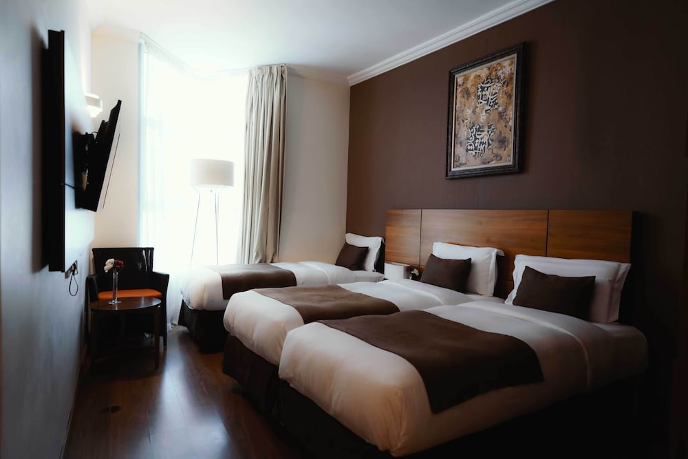 Deluxe Triple Room - Photo 5