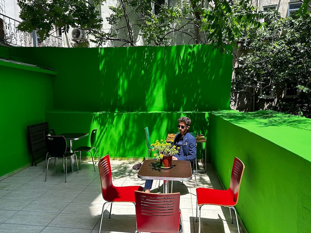 Basic Condo, 4 Bedrooms, Smoking, Garden Area photo 1