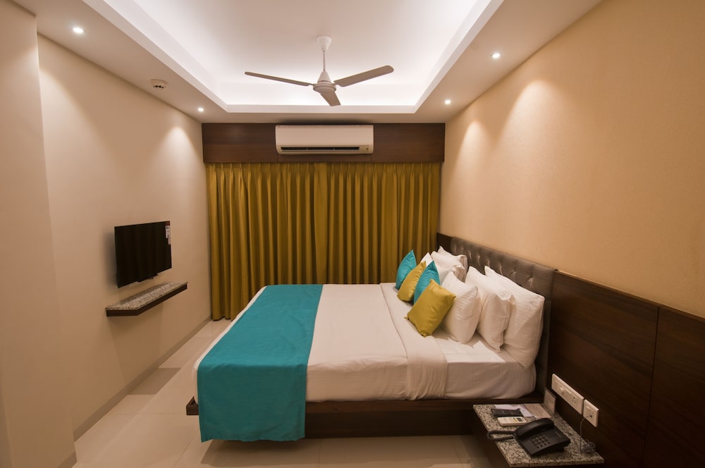 Suite - Photo 5