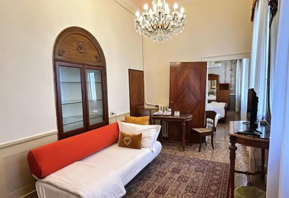 Superior Suite photo 3