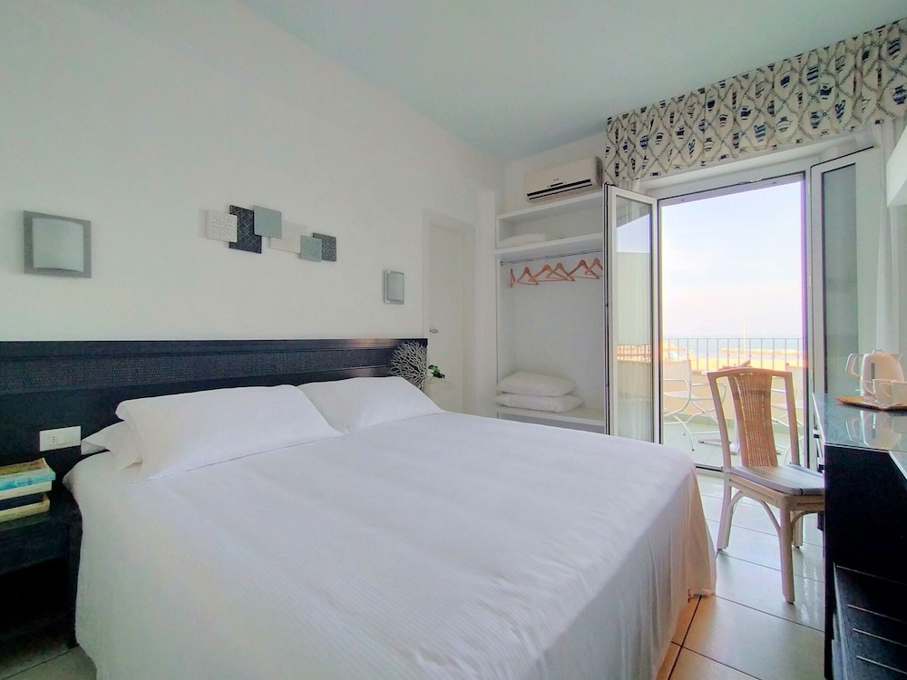 Panoramic Double Room, Balcony, Sea View photo 1