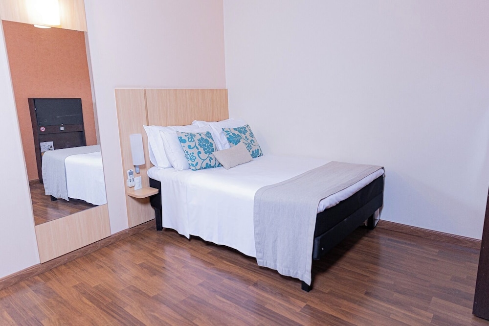 Superior Double Room, Mobility Accessible photo 3