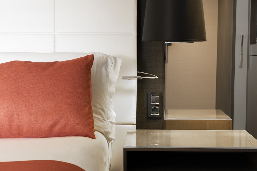Classic Room, 2 Twin Beds - Photo 6