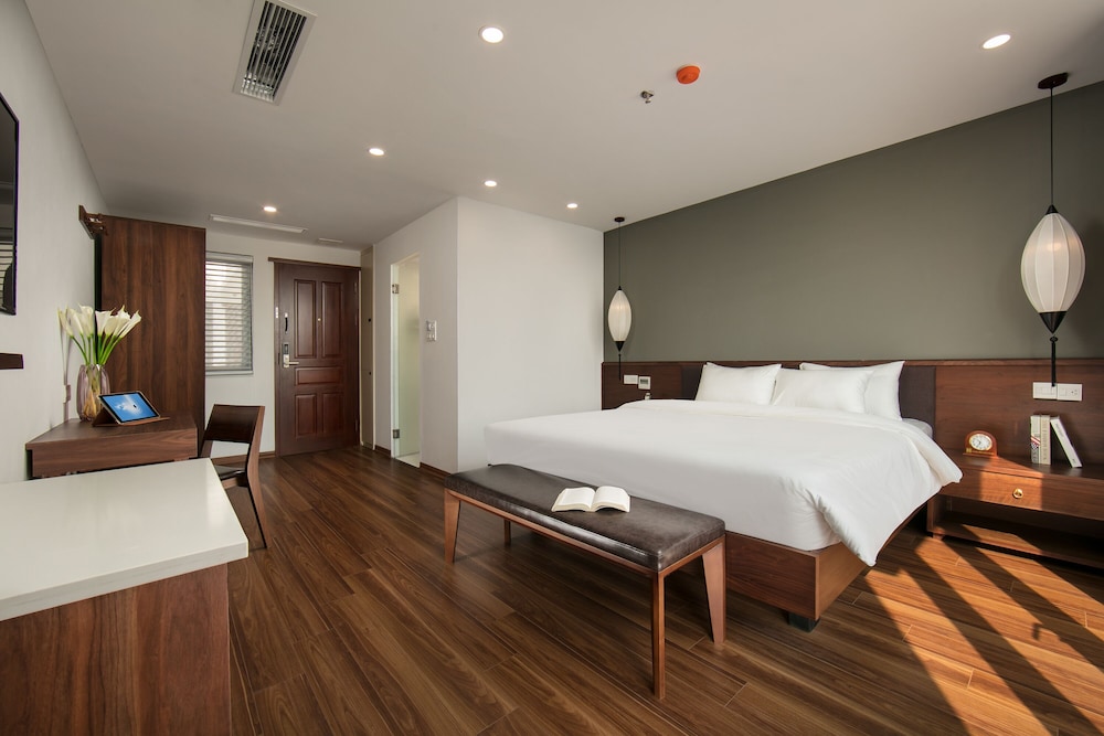 Executive Room, City View