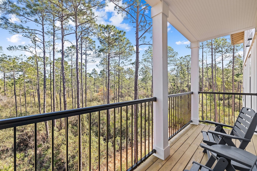 Condo, 1 King Bed with Sofa bed, Balcony, Garden View (Pinewood30A 334) photo 3