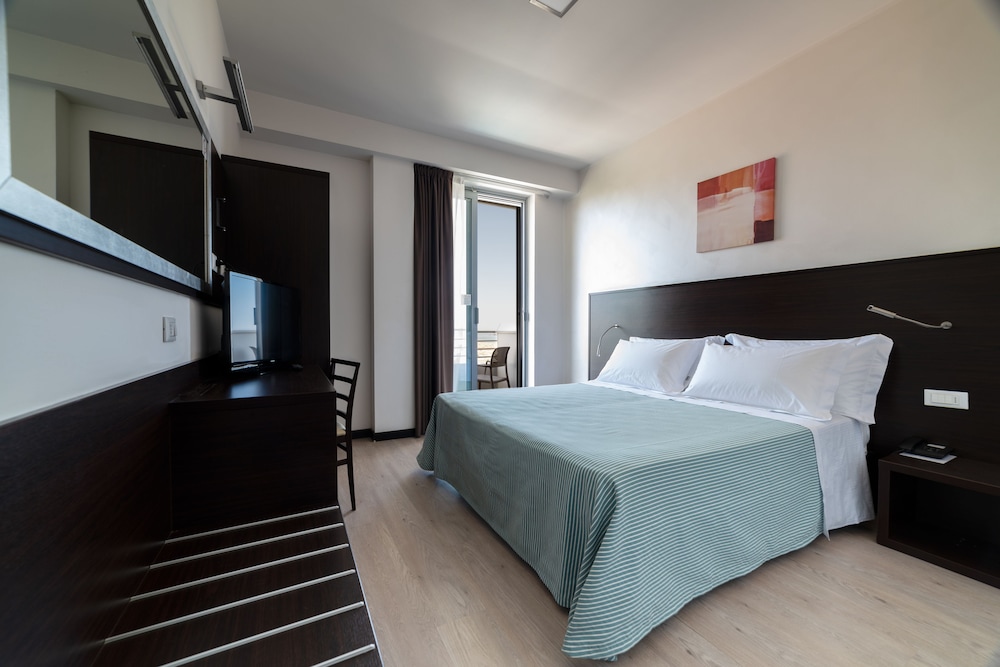 Classic Double Room - Photo 1