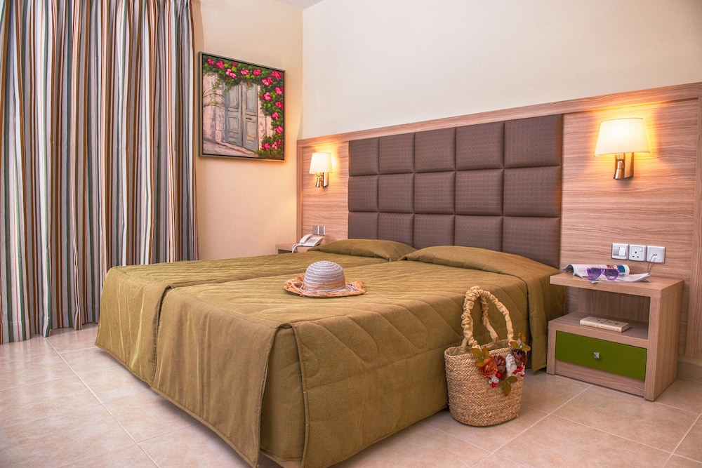 Junior Suite - Family Sea View Room
