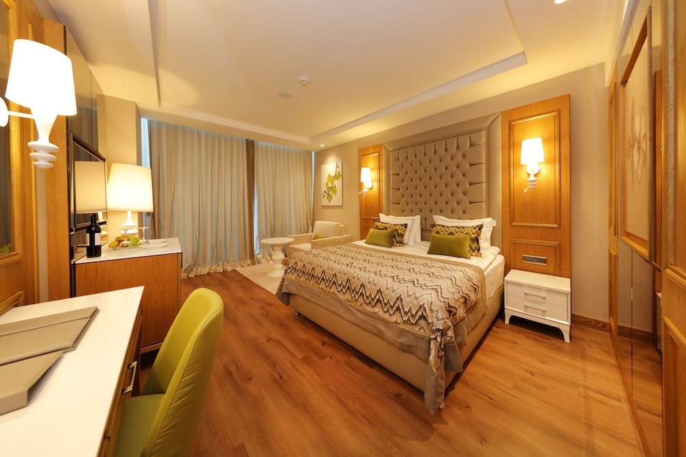 Deluxe Suite, Garden View