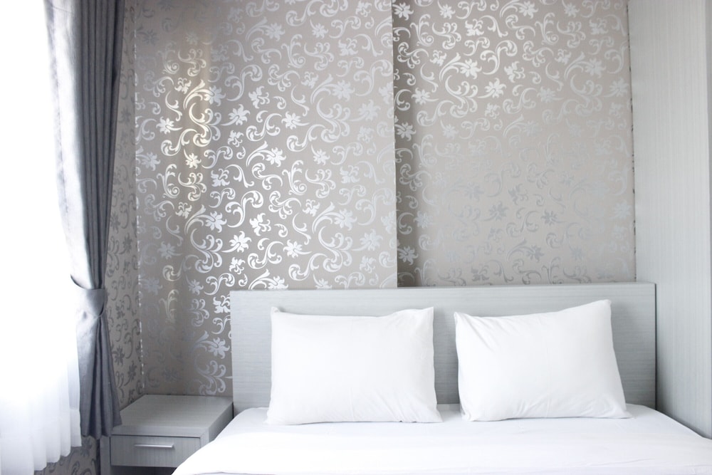 Room - Photo 7