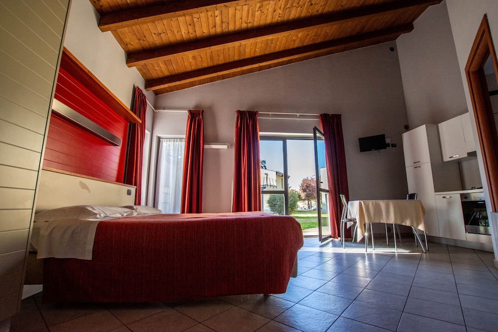 Room, 1 Bedroom, Accessible, Smoking