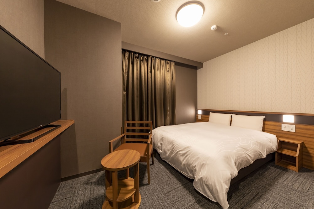 Deluxe Queen Room, W/4 nights Non Smoking(No cleaning)