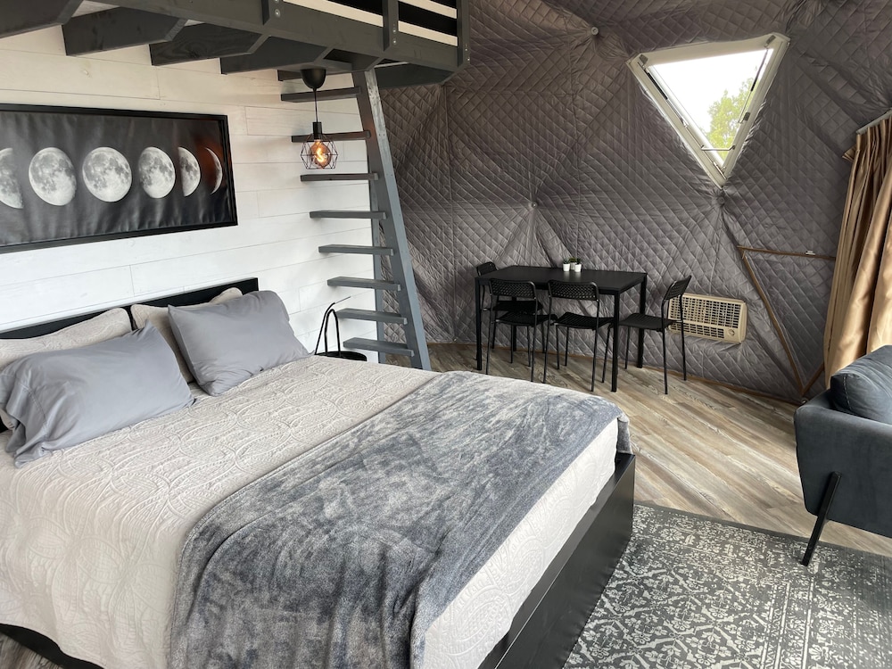 Dome 8 photo 1