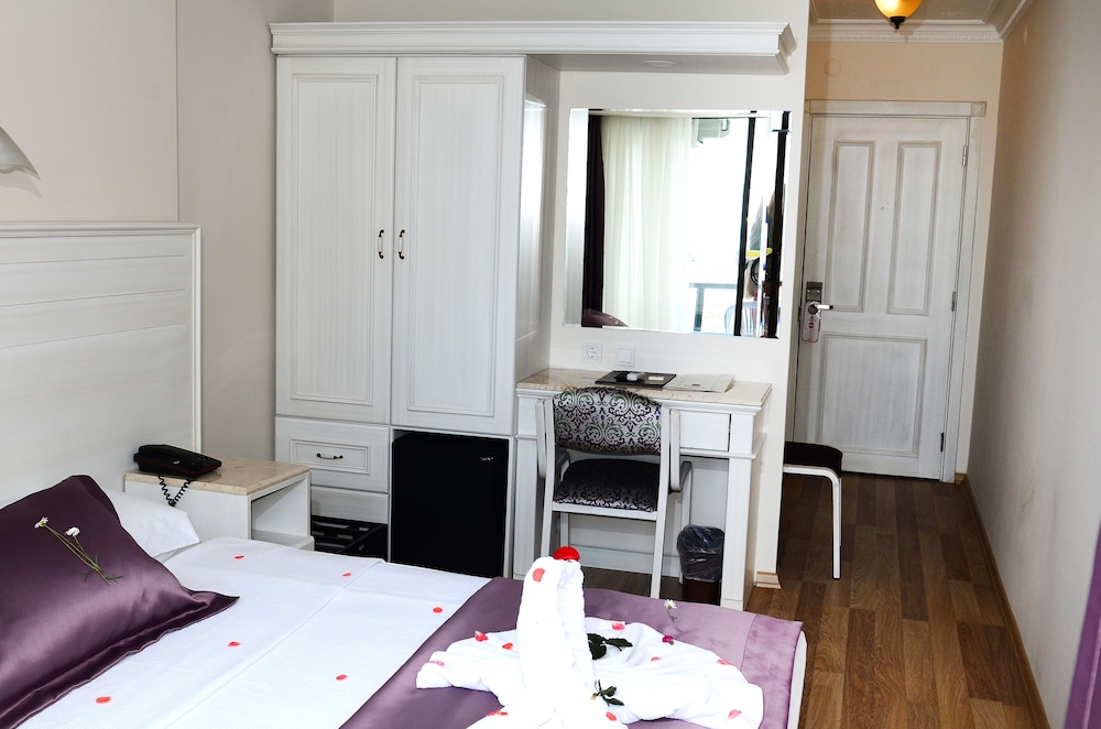 Basic Twin Room photo 3