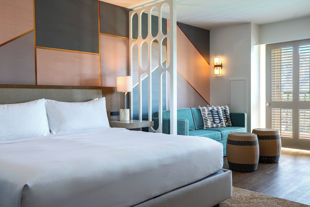 Room, 1 Double Bed, Pool View (Balcony) - Photo 2