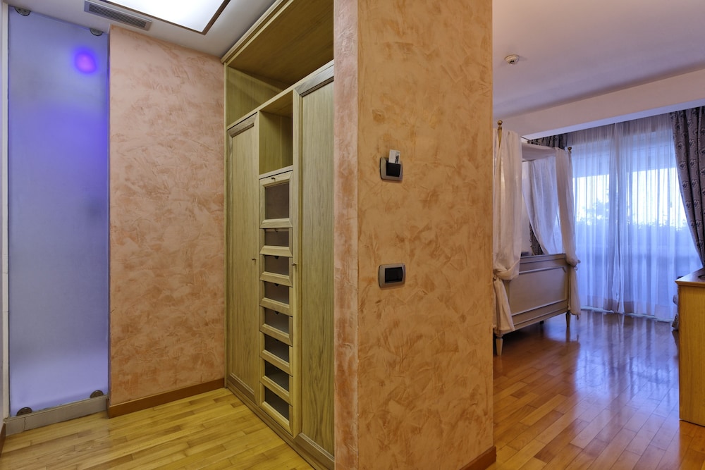 Suite, Terrace, Sea View - Photo 8