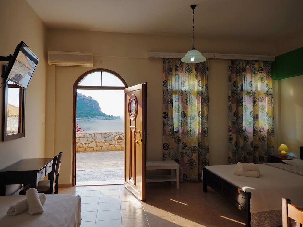 Loft, Sea View (Ground Floor) photo 3