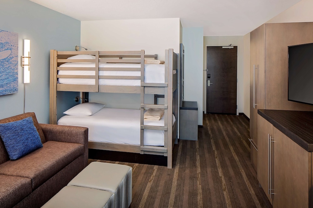 Available room thumbnail 5