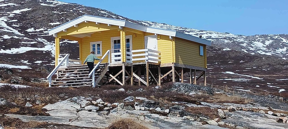 Yellow Cabin photo 2