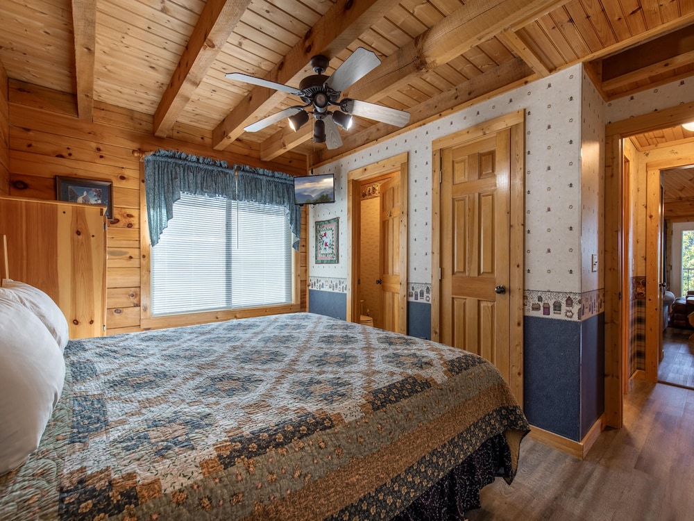 Cabin, Multiple Beds, Patio photo 1