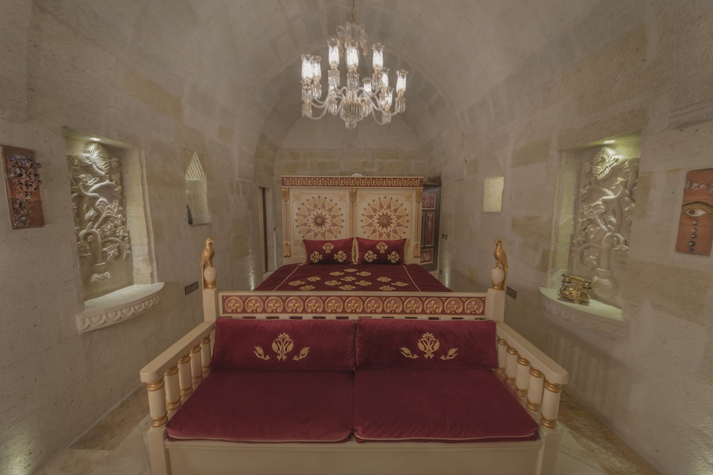 Suite, 1 Queen Bed, Terrace thumbnail 6
