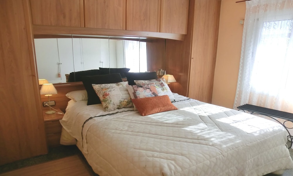 Villa Familiar, 4 habitaciones, vista a la piscina