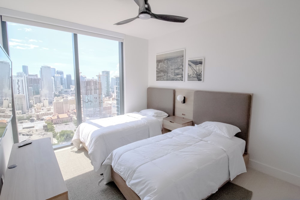 Comfort Apartment, 3 Bedrooms, Balcony, Bay View photo 3