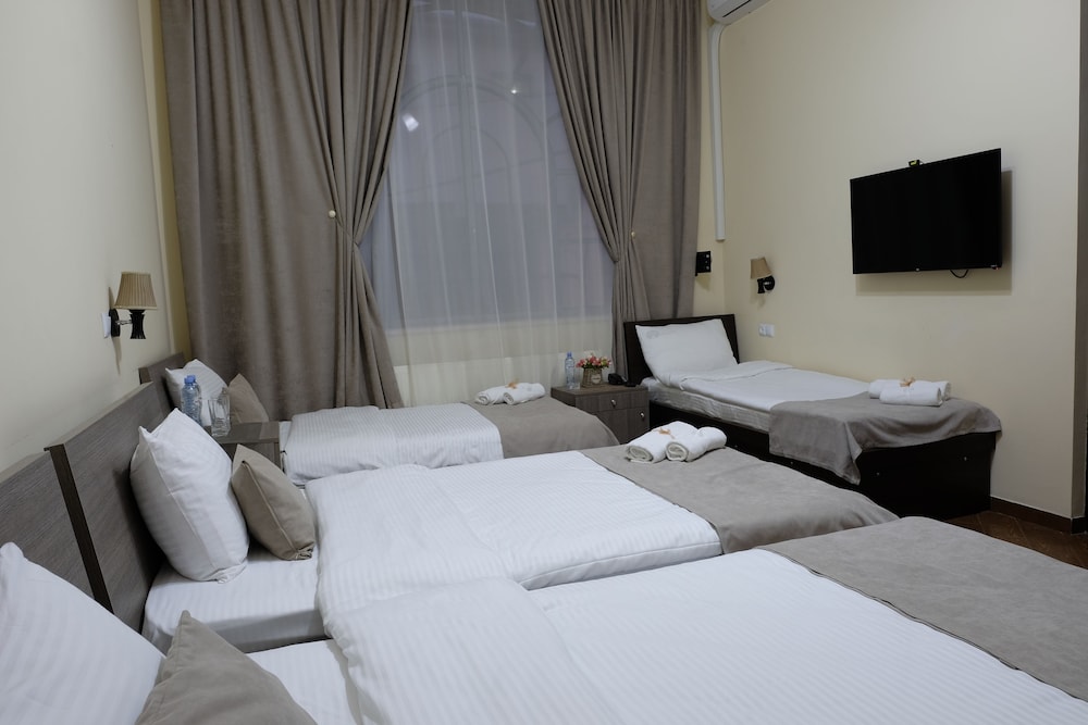 Quadruple Room photo 3