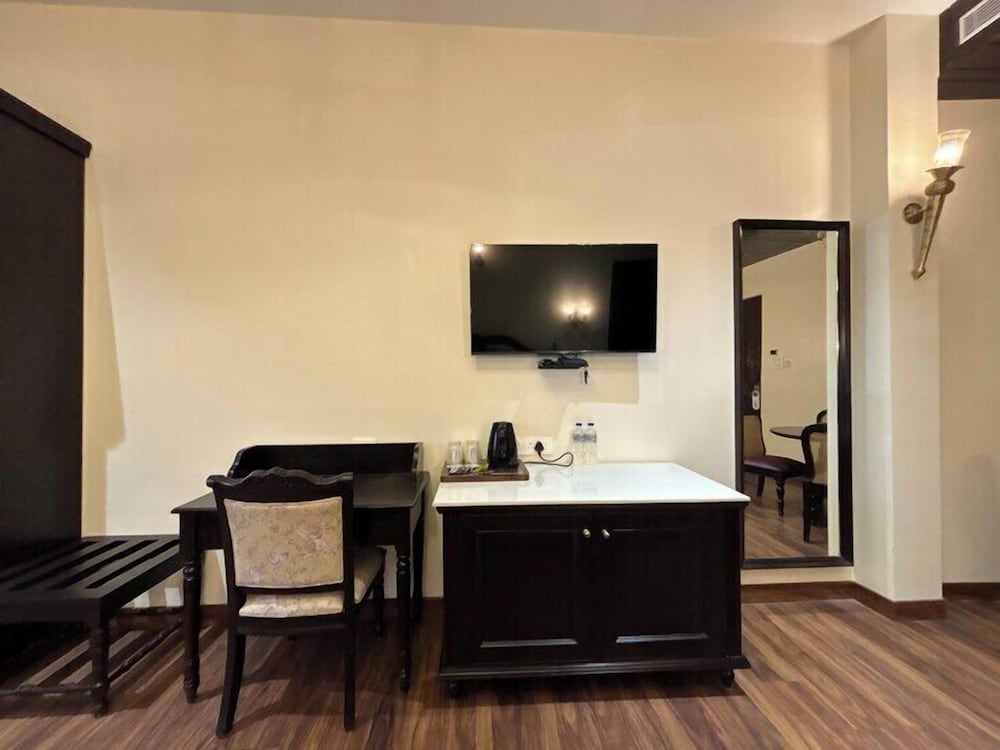 Luxury Suite, River View