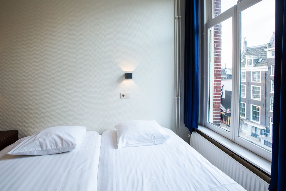 Quadruple Room (3 person use) photo 1