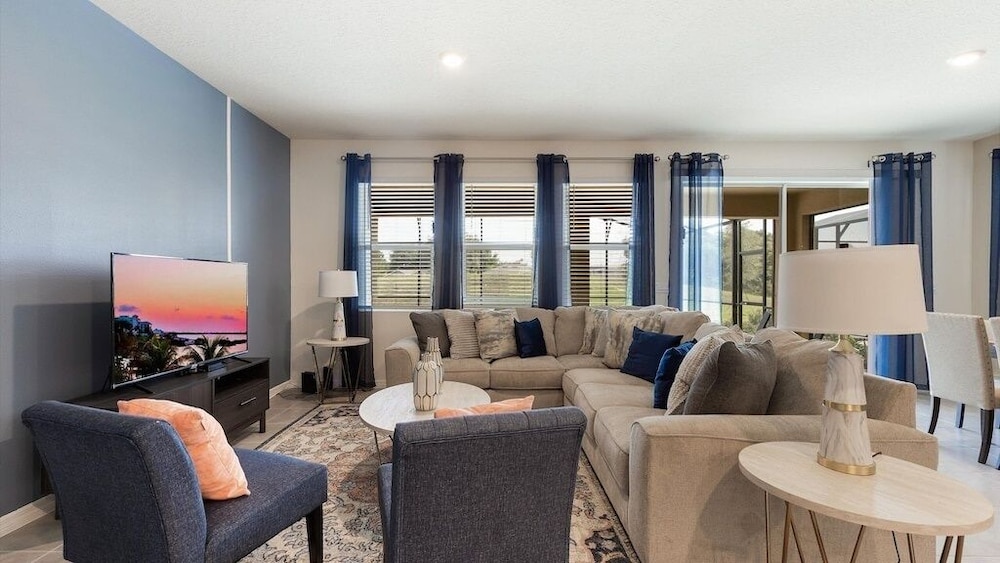 House, Multiple Bedrooms