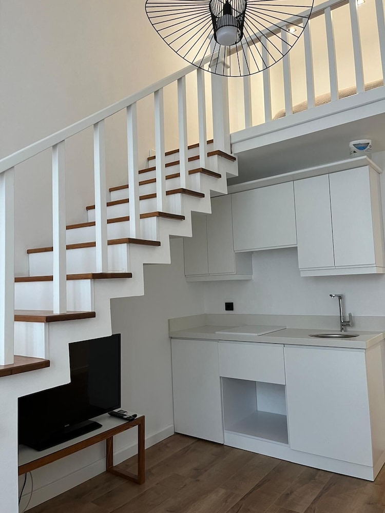 Business Room, Balcony, Garden View photo 1