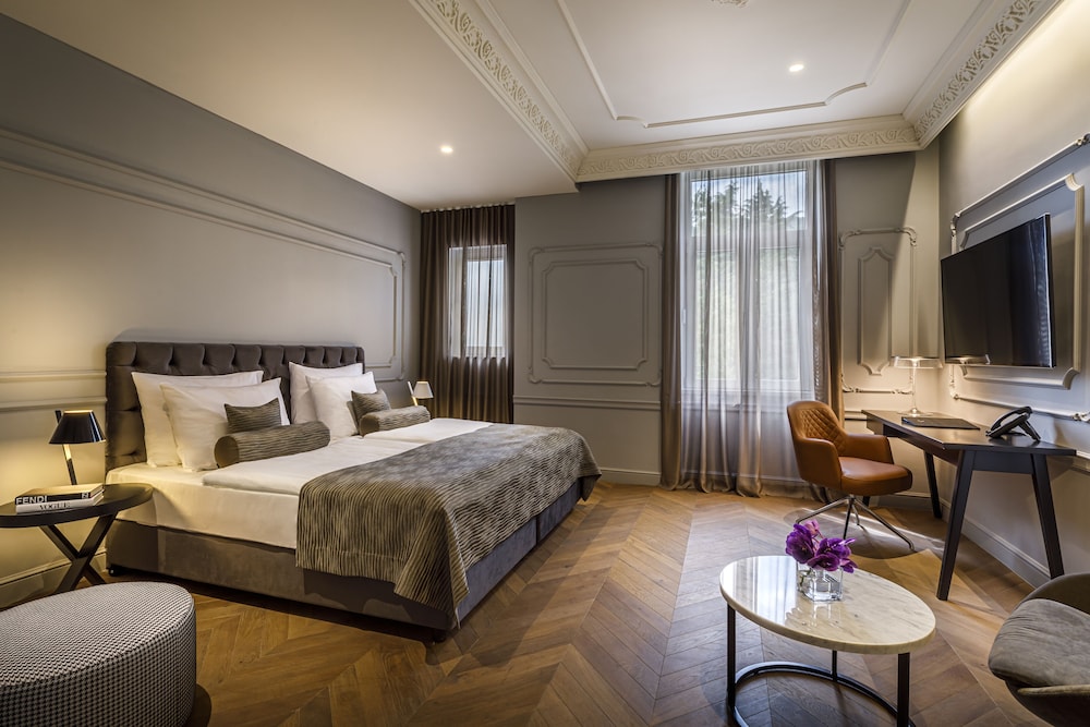 SPA Suite