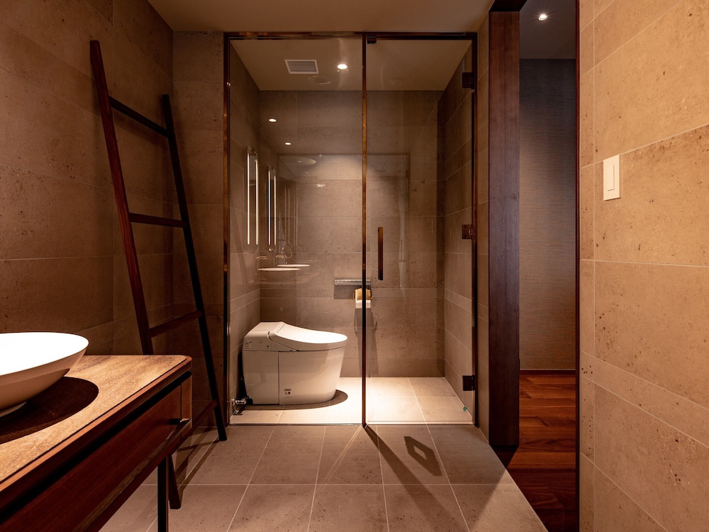 Executive Twin Room with Club Lounge Access, Non Smoking (Episode 5) (Single Use) thumbnail 5