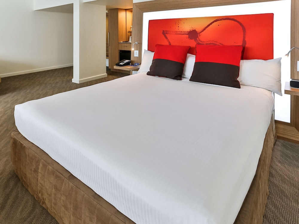 Superior Room, 1 King Bed - Photo 3