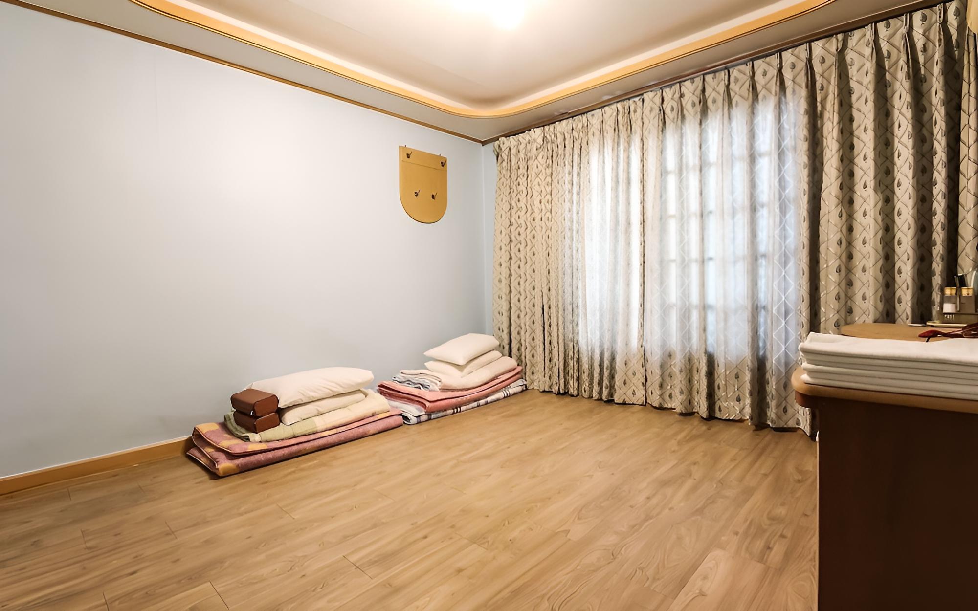 Room (Ondol room)