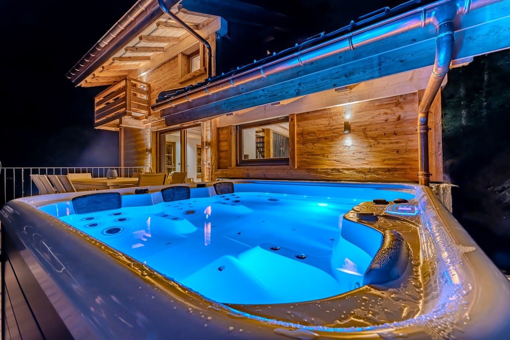 Luxury Chalet, Park View