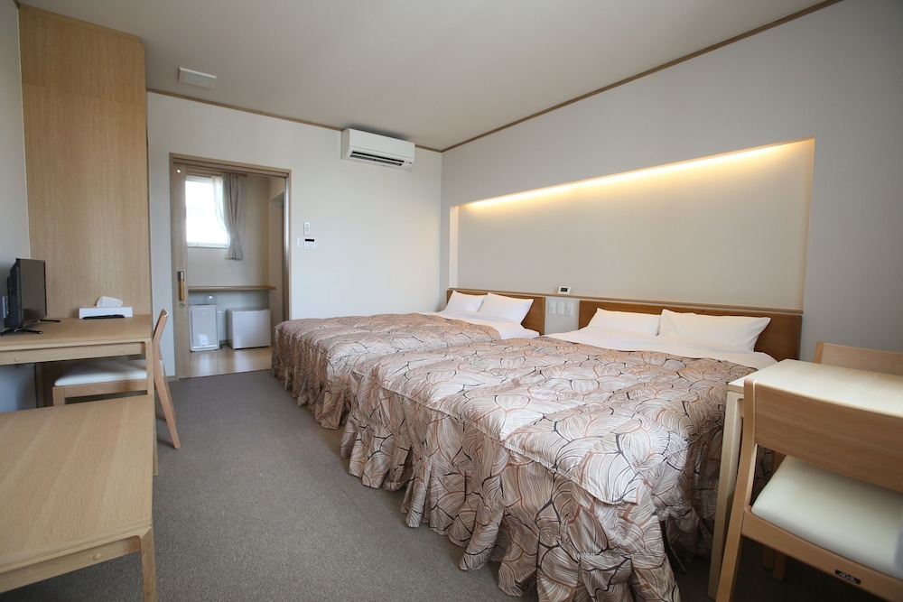 Standard Twin Room, Non Smoking (101) photo 1