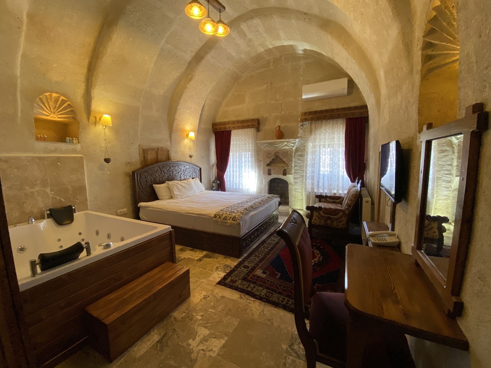 Comfort Suite photo 1