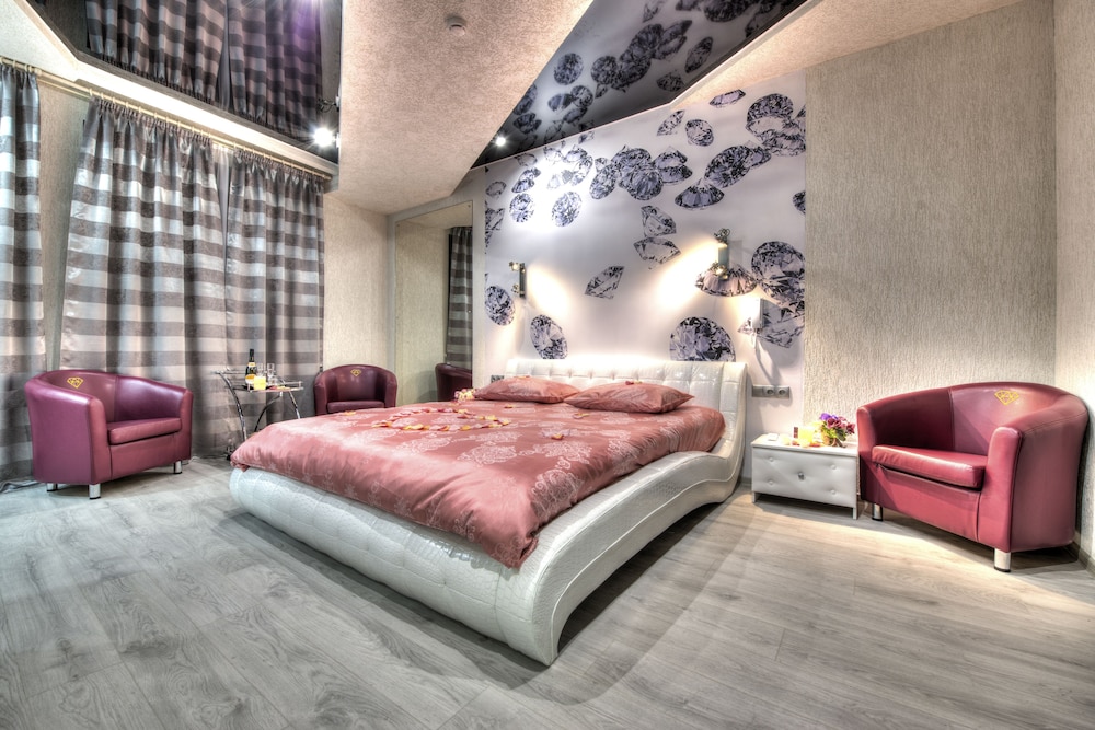 Honeymoon Double Room, Jetted Tub