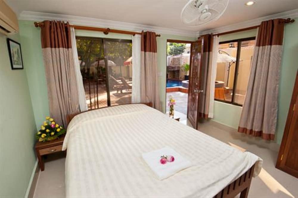 Standard Suite, 1 Queen Bed photo 2