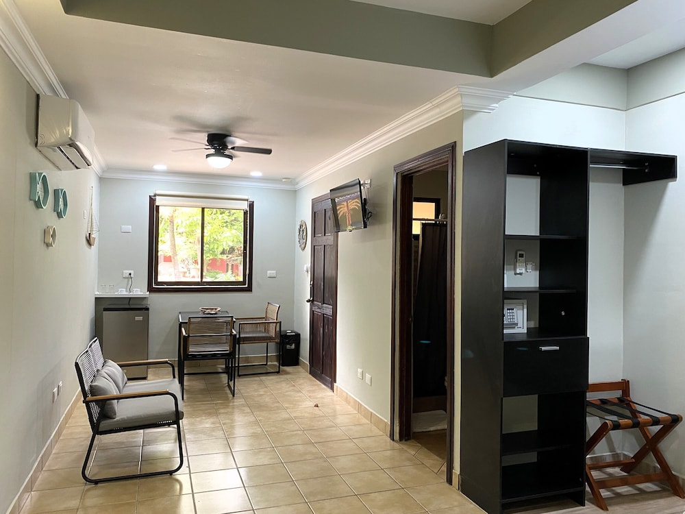 Standard Triple Room, 3 Twin Beds photo 3