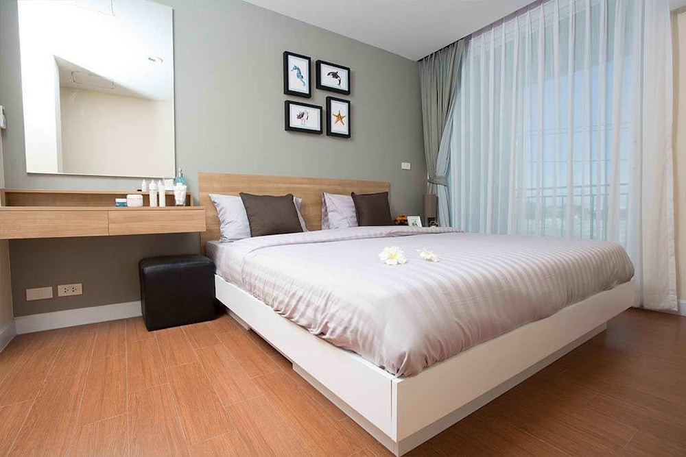 One Bedroom Suite photo 2